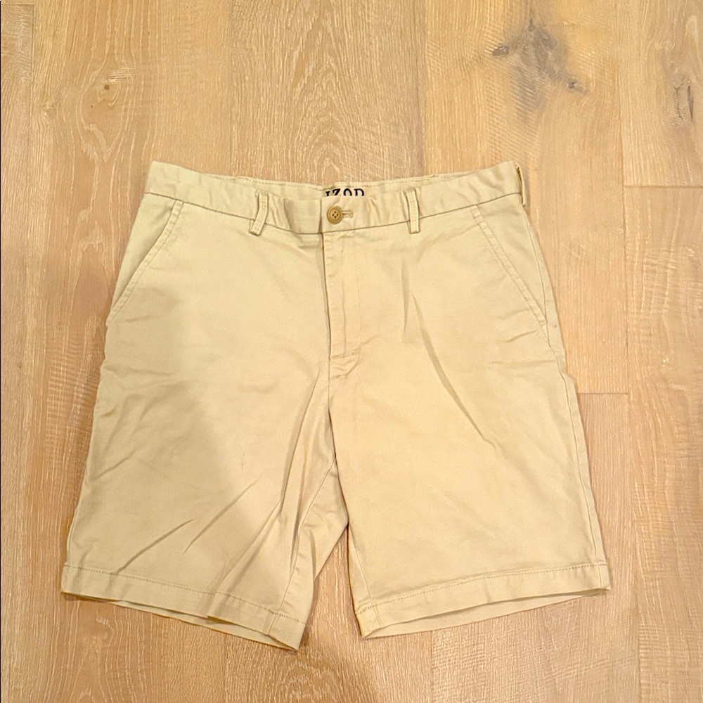 Izod Men's Khaki Flat Front Shorts Sz 32